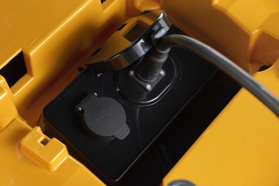trattore da giardino a batteria - tornado 398e