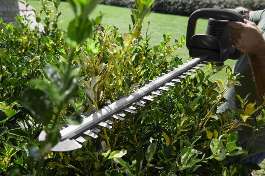 tagliasiepi a batteria - ht 700e