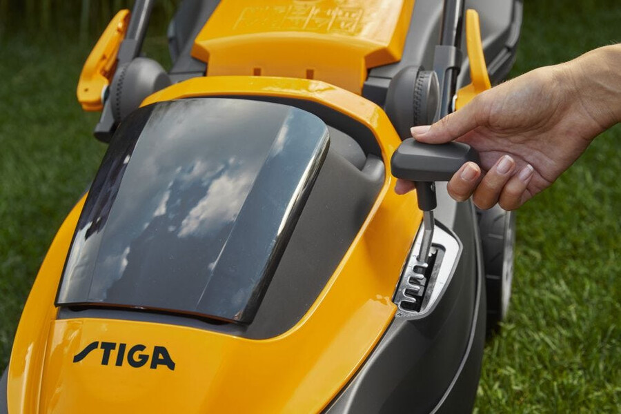 tosaerba a batteria - kit collector 136e