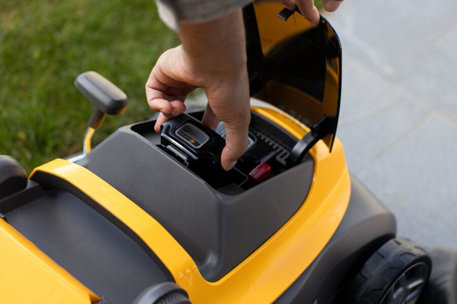 tosaerba a batteria - kit collector 136e